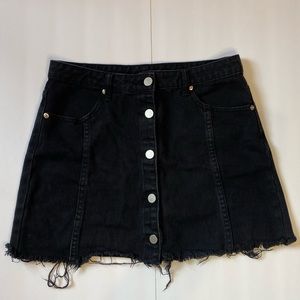 🌻6 for $20🌻 Grunge black button up skirt